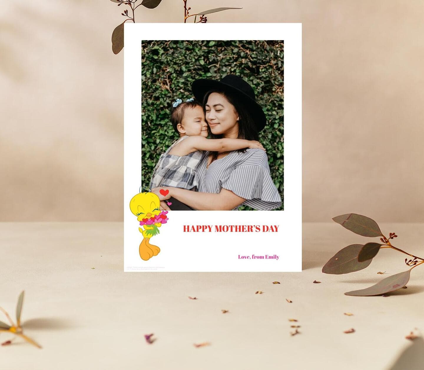 Looney Tunes™ Tweet hearts Card